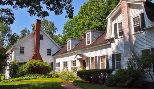Seven-Bedroom House