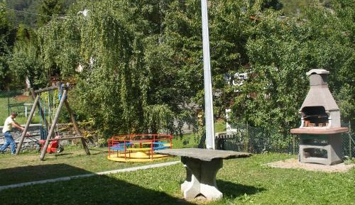 Two-Bedroom Apartment with Terrace (5 Adults)