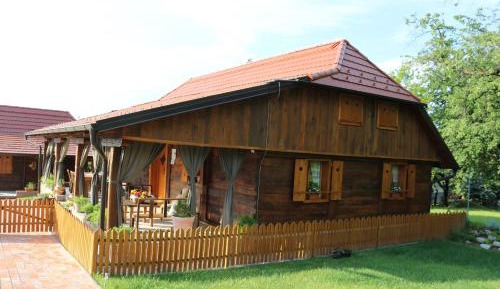 Three-Bedroom Holiday Home 