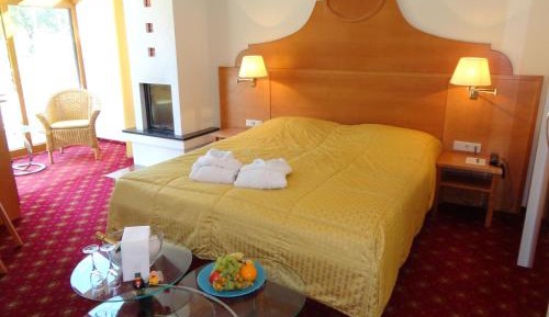Large Suite