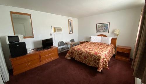 Standard Queen Room
