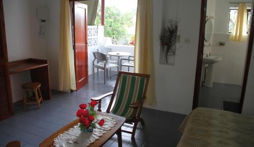 Standard Double Room with Garden View