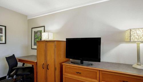 Double Room with Two Double Beds - Non Smoking 
