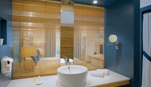 Comfort  Room