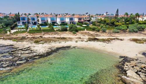 Villa - Beach Front