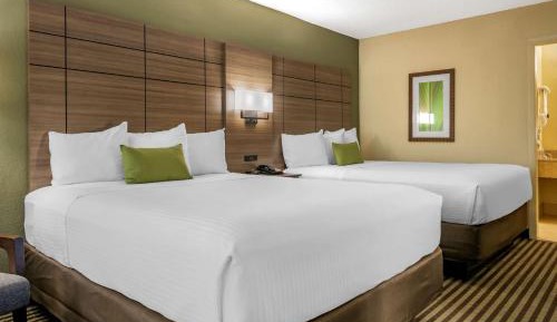Queen Room with Two Queen Beds - Non-Smoking
