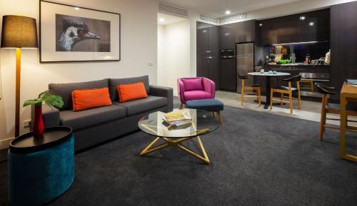 Luxe One-Bedroom Apartment