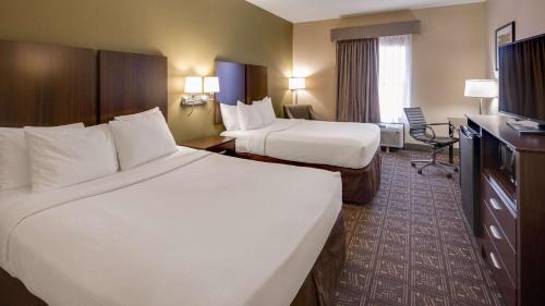 Queen Room with Two Queen Beds - Non-Smoking