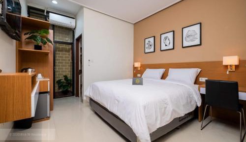 Deluxe Queen Room