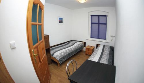 Twin Room with Shower