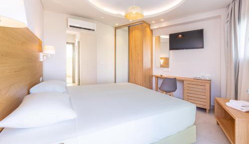 Superior Room with Garden View
