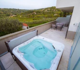 Apartment with Terrace