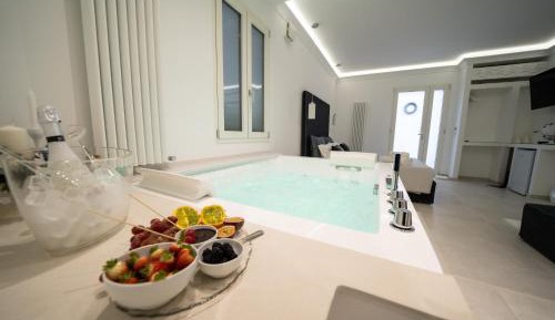 King Room with Spa Bath