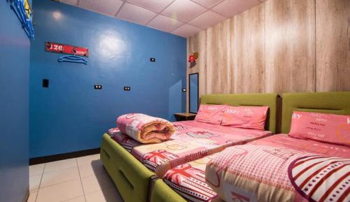Quadruple Room with Private Bathroom