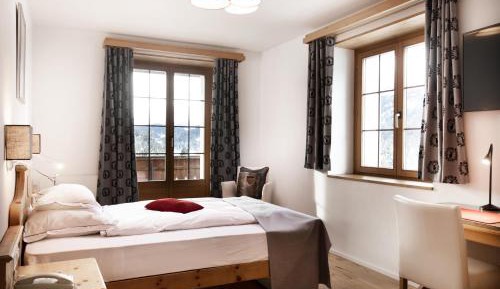 Single Room with Lake View