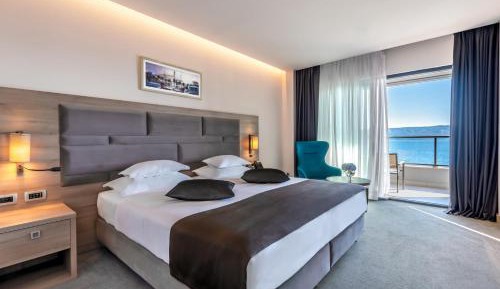 Premium Double or Twin Room with Balcony and Sea View