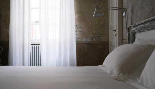 Deluxe Suite with Spa Bath
