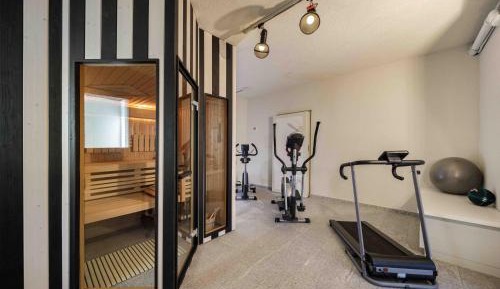 One-Bedroom Family Apartment