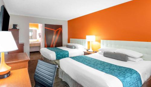 Queen Room with Two Queen Beds - Non-Smoking