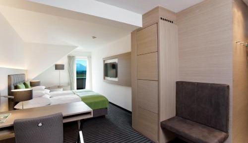 Deluxe Double Room with Mountain View