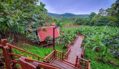 Bungalow with Patio