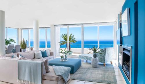 Penthouse Apartment with Sea View
