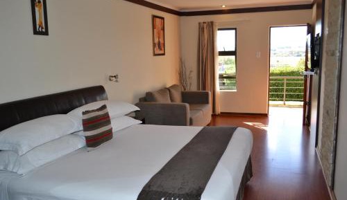 King Studio with Sofa Bed
