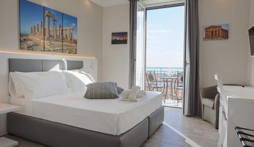 Deluxe Double Room with Sea View