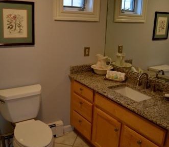 King and Twin Room with Private Bathroom