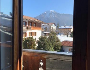 Single Room with Mountain View