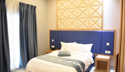 Standard Queen Room