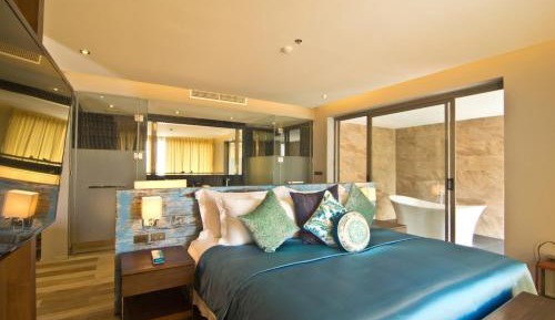 Luxury Suite