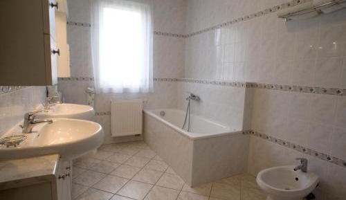 One-Bedroom Apartment with Terrace