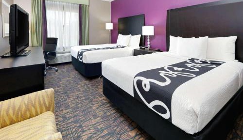 Deluxe Queen Room with Two Queen Beds