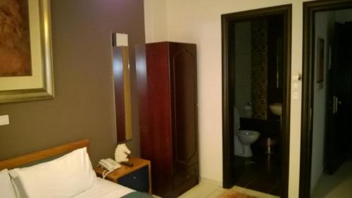 Two-Bedroom Apartment (4 Adults)