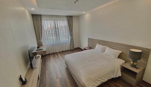 Deluxe King Room