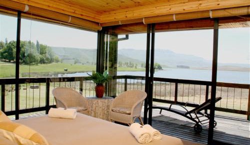 Large Chalet - Rainbow Chalet