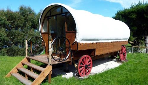 Colonial Wagon and Sleep-out