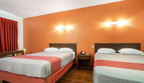 Deluxe Queen Room with Two Queen Beds - Non-Smoking