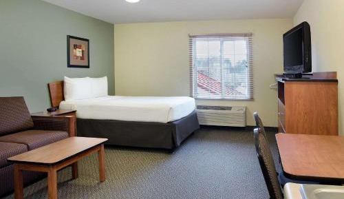 Queen Room with Sofa Bed - Non-Smoking