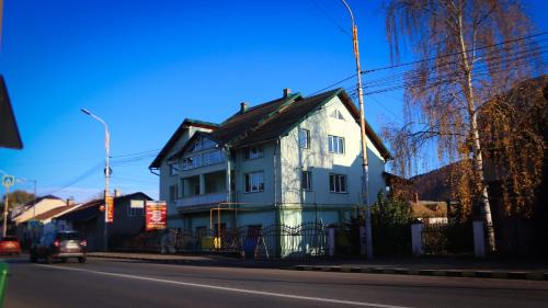 Apartment - Split Level