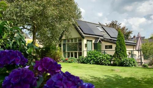 One-Bedroom Holiday Home