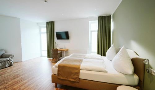 Deluxe Queen Room with Two Queen Beds