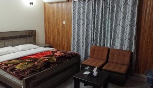 Deluxe Double Room (2 Adults + 1 Child)