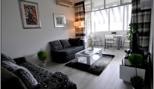 One-Bedroom Apartment with Balcony