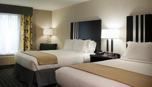 Standard Room with Two Queen Beds