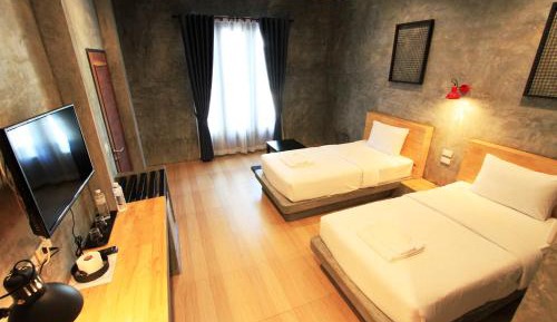 Standard Twin Room