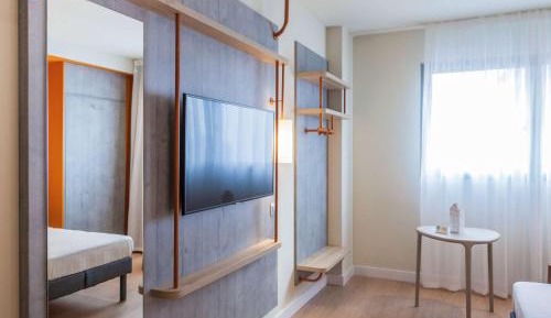 Standard Room With Three Single Beds