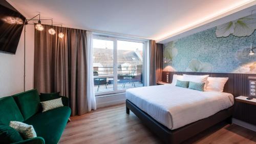 Standard Queen Room