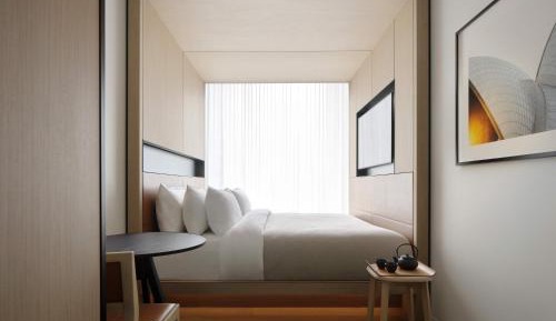Little National King Room